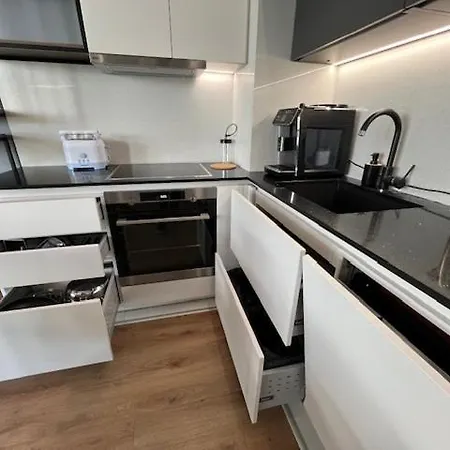 Gran Capital - Vodoley Rose Garden !free Parking! Apartment