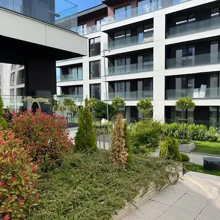 Gran Capital - Vodoley Rose Garden !free Parking! Apartment *