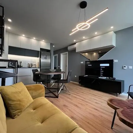 Gran Capital - Vodoley Rose Garden !free Parking! Apartment